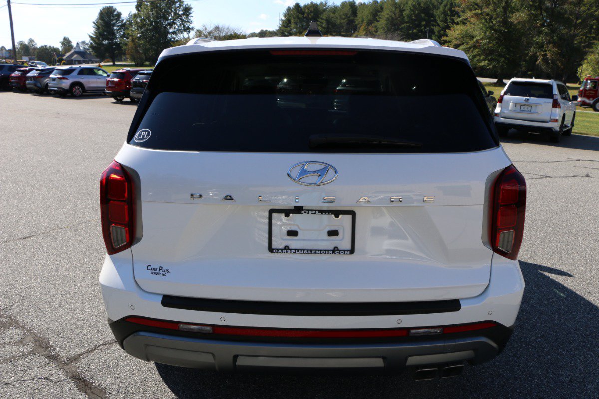 Used 2025 Hyundai Palisade SEL FWD image 4