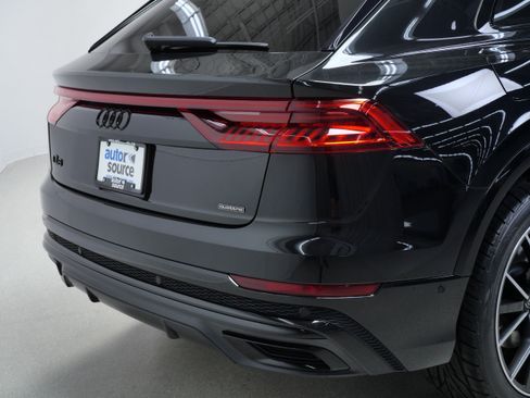 Used 2023 Audi Q8 Premium Plus w/ Premium Plus Package AWD/4WD image 5