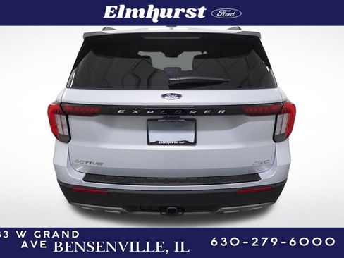 Used 2025 Ford Explorer Active w/ Active Comfort Package image 4