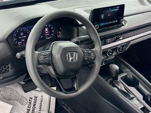 Used 2023 Honda Accord EX image 32