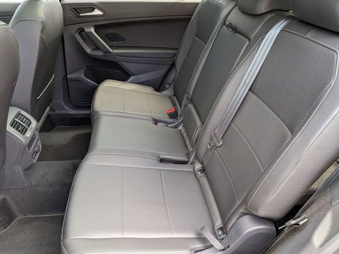 Used 2019 Volkswagen Tiguan SEL FWD image 27