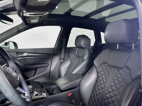 Used 2023 Audi SQ5 Premium Plus w/ Premium Plus Package image 8
