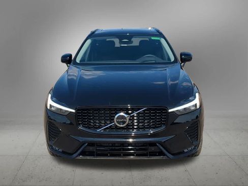 Certified 2025 Volvo XC60 B5 Ultra w/ Protection Package Premier AWD/4WD image 9