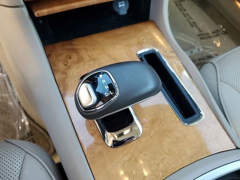 Used 2014 Chrysler 300 C image 27