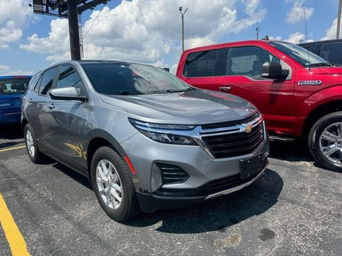 Used 2023 Chevrolet Equinox LT w/ LPO, Floor Liner Package AWD/4WD image 2