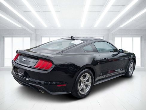 Used 2023 Ford Mustang Coupe RWD image 3