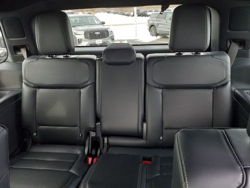 Used 2025 Ford Expedition Platinum w/ Stealth Appearance Package image 14