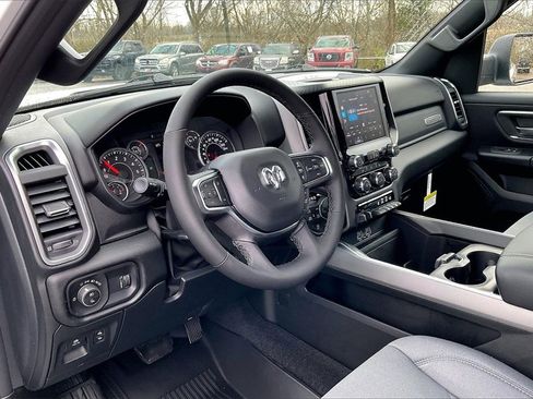 New 2026 RAM 1500 4x4 Crew Cab image 6