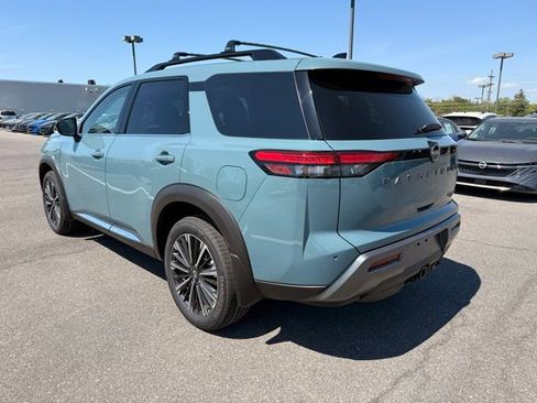 New 2026 Nissan Pathfinder Platinum w/ Cargo Package image 7