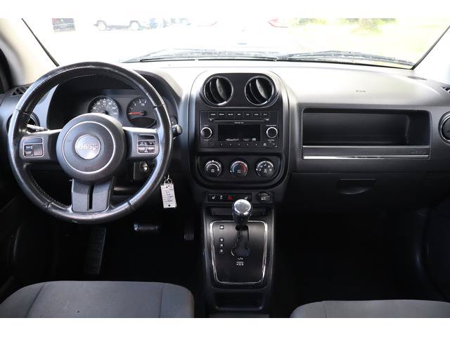 Used 2011 Jeep Compass Sport FWD image 9