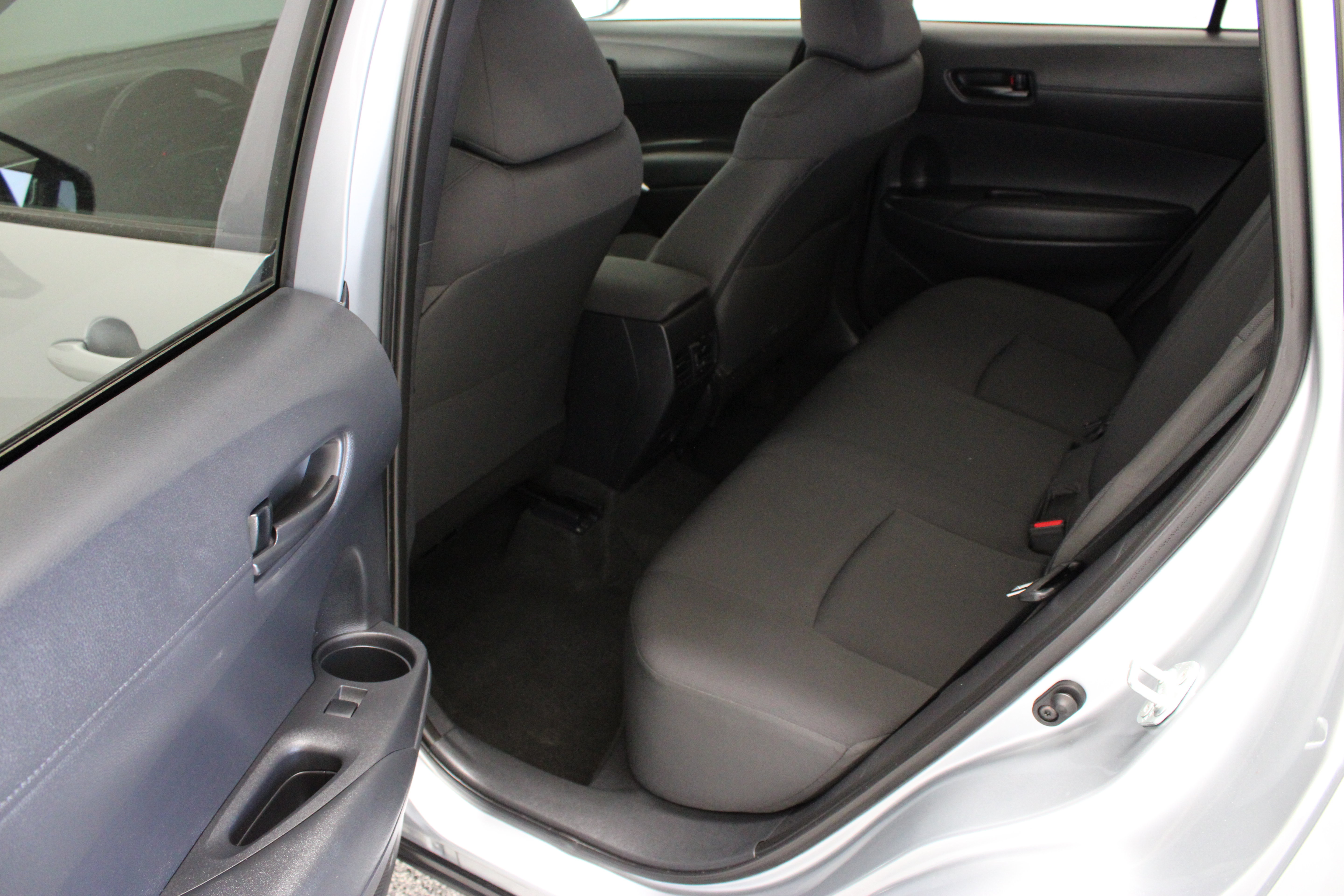 Used 2024 Toyota Corolla Cross LE FWD image 26