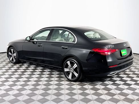 Used 2025 Mercedes-Benz C 300 Sedan image 6