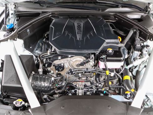 Used 2025 Genesis G70 2.5T AWD/4WD image 29