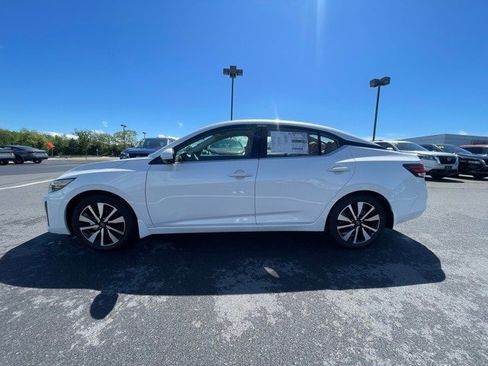 New 2025 Nissan Sentra SV w/ SV Premium Package image 8
