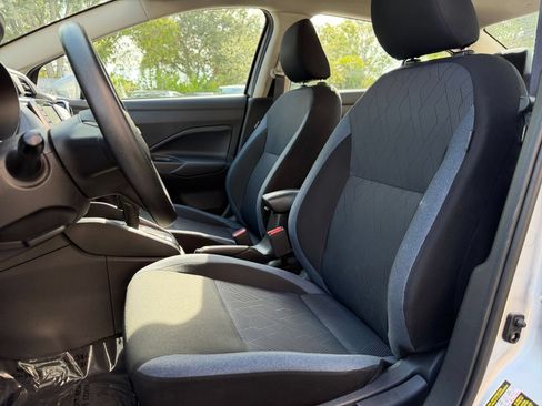 Used 2025 Nissan Versa SV FWD image 22