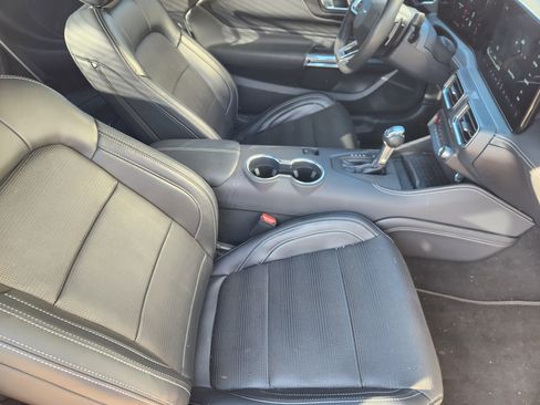 Used 2024 Ford Mustang GT Premium image 10