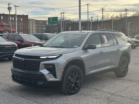 Certified 2024 Chevrolet Traverse RS w/ LPO, Floor Liner Package image 1