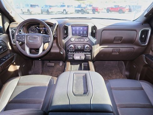 Certified 2022 GMC Sierra 3500 Denali image 16