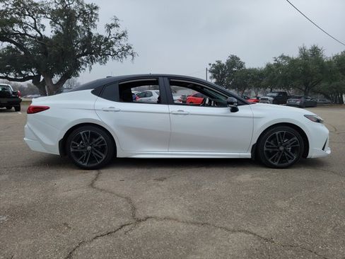 Used 2025 Toyota Camry XSE w/ Premium Package image 4