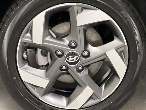 Used 2025 Hyundai Venue SEL FWD image 55