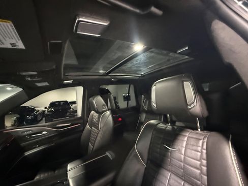 Used 2023 Cadillac Escalade V w/ LPO, ONYX Package AWD/4WD image 30