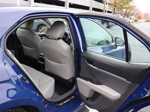 Used 2023 Toyota Camry SE image 28