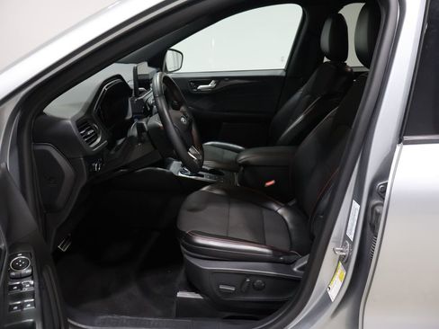 Used 2024 Ford Escape ST-Line image 10