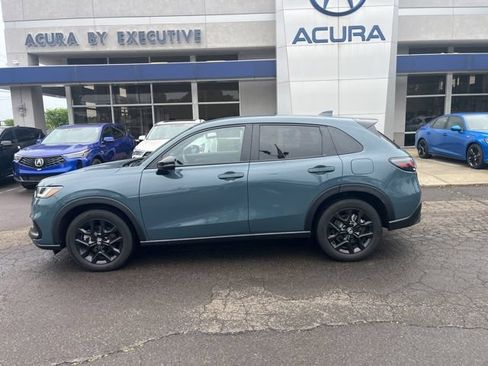 Used 2025 Honda HR-V Sport image 5