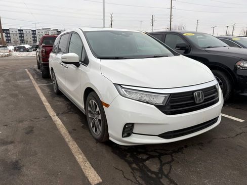 Used 2023 Honda Odyssey EX-L image 4