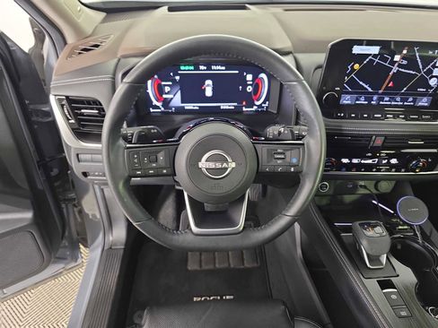 Used 2023 Nissan Rogue Platinum w/ Platinum Premium Package image 12