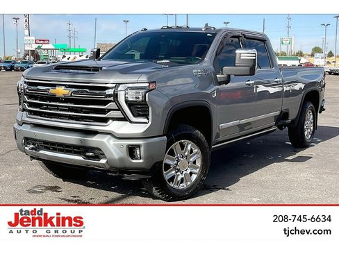 Used 2025 Chevrolet Silverado 3500 High Country w/ Technology Package AWD/4WD image 1