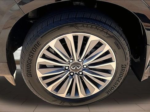Used 2026 INFINITI QX80 Luxe w/ Cargo Package AWD/4WD image 9