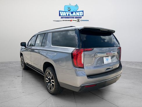Used 2021 GMC Yukon XL AT4 w/ AT4 Premium Package image 4