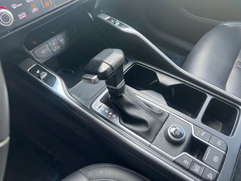 Used 2024 Kia Sorento S image 41