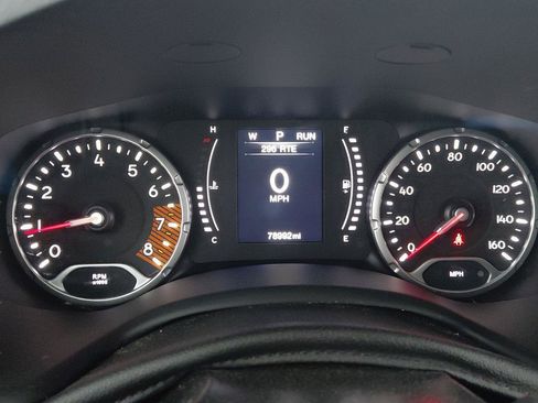 Used 2020 Jeep Renegade Latitude w/ Cold Weather Group AWD/4WD image 35