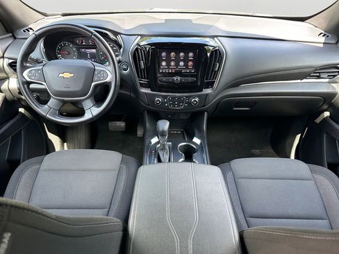 Used 2022 Chevrolet Traverse LT image 15