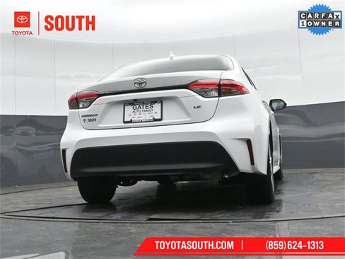 Used 2025 Toyota Corolla LE image 31