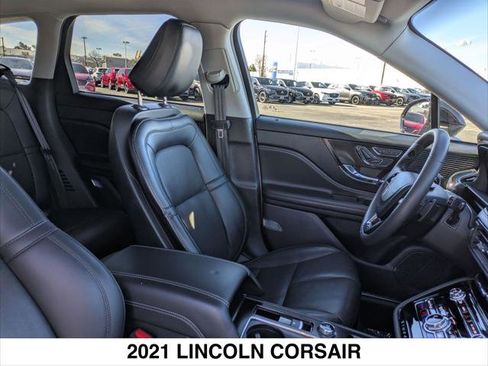 Used 2021 Lincoln Corsair Standard w/ Premium Package image 24