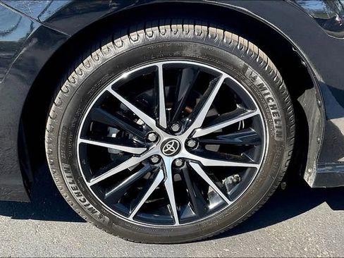 Used 2023 Toyota Camry SE image 9