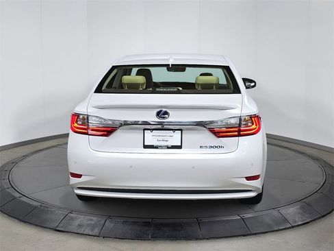 Used 2016 Lexus ES 300h image 6