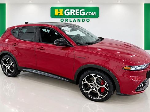 Used 2024 Alfa Romeo Tonale Veloce w/ Active Assist Package AWD/4WD image 4