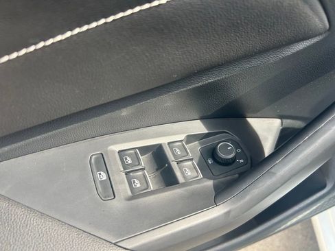 Used 2023 Volkswagen Jetta SEL FWD image 52