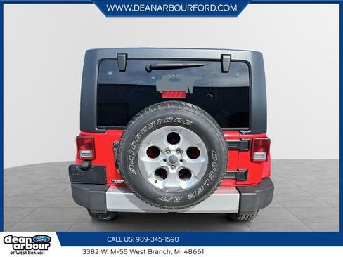 Used 2015 Jeep Wrangler Unlimited Sahara w/ Dual Top Group AWD/4WD image 3