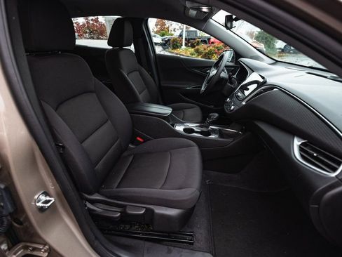 Used 2023 Chevrolet Malibu LT image 19