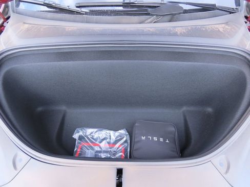 Used 2023 Tesla Model X image 13