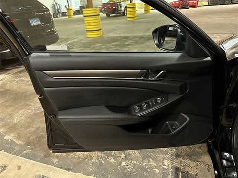 Used 2019 Honda Accord LX image 40