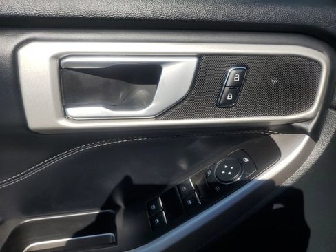 Used 2023 Ford Explorer XLT w/ Equipment Group 202A AWD/4WD image 20