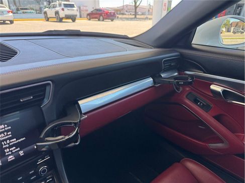 Used 2018 Porsche 911 Targa 4S AWD/4WD image 33