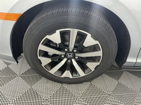 Used 2026 Honda Odyssey EX-L image 32