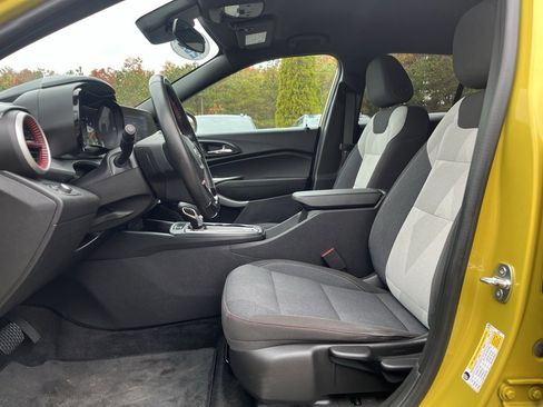 Certified 2024 Chevrolet Trax RS w/ Driver Confidence Package image 10